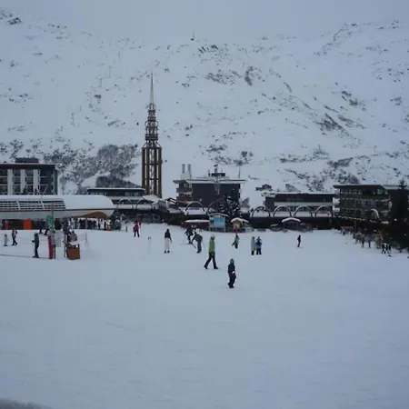 Aravis 12 *